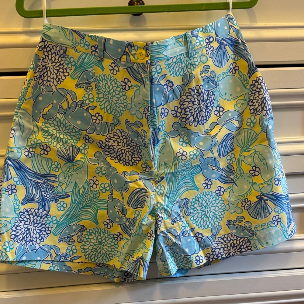 Lilly Pulitzer Blue and Yellow Floral Women Shorts